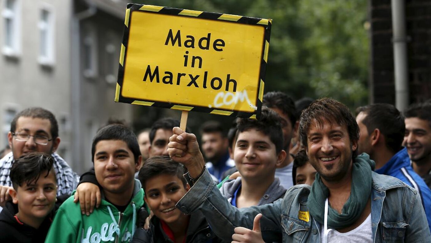 Made_in_Marxlo_Halil_mit-Schülern